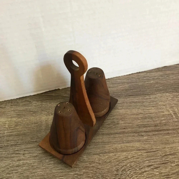 Vintage MCM Wood Salt and Pepper Set - Picture 3 of 8
